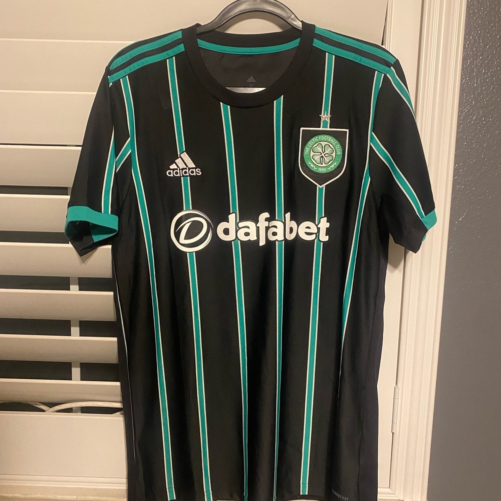 Adidas Celtic 22/23 Away Jersey